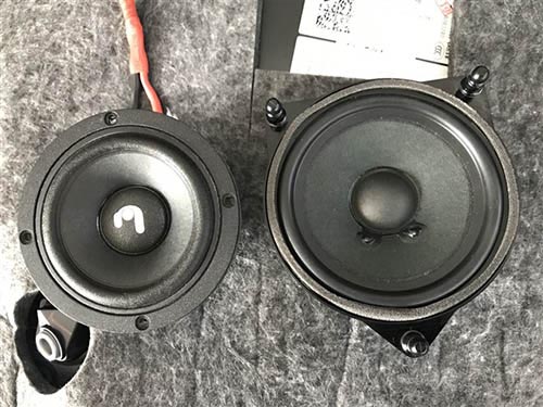 意大利詩芬尼S63中音(左)與原車喇叭對比 意大利詩芬尼S63中音(左)與原車喇叭對比